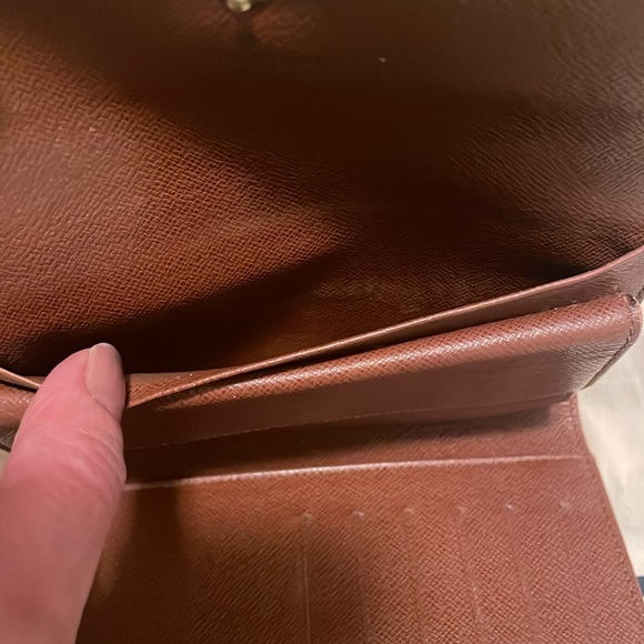 Louis Vuitton wallet - Picture 7 of 16